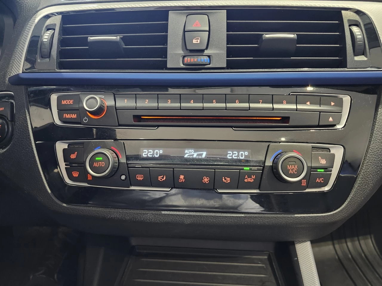 2020 BMW 2 Series 230i xDrive Convertible Image principale